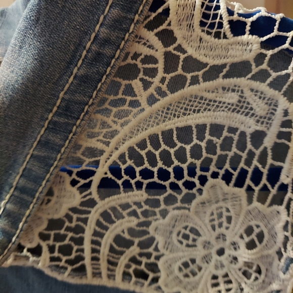 Top - Picture 2 of 4